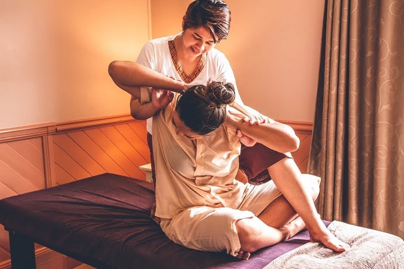 Massage tận nơi quận Tân Bình phục hồi chuyên sâu cho VĐV.