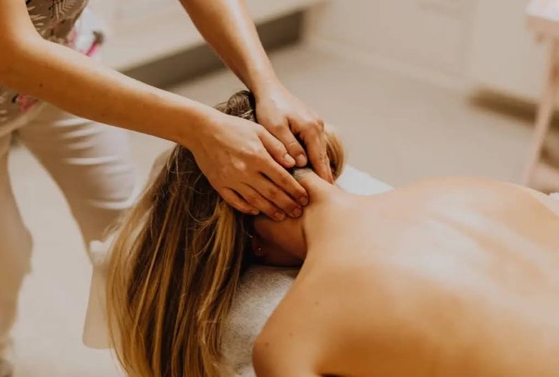 Đội ngũ massage tại nhà Tân bình của CD MASSAGE luôn được đào tạo kỹ lưỡng, chất lượng. Đội ngũ massage tại nhà Tân bình của CD MASSAGE luôn được đào tạo kỹ lưỡng, chất lượng.