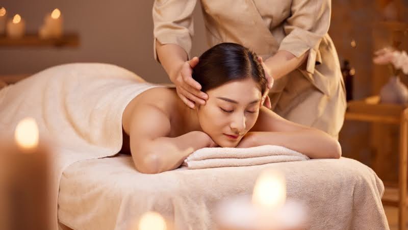 Gọi vào số điện thoại massage tại nhà để giúp bạn thư giãn Gọi vào số điện thoại massage tại nhà để giúp bạn thư giãn